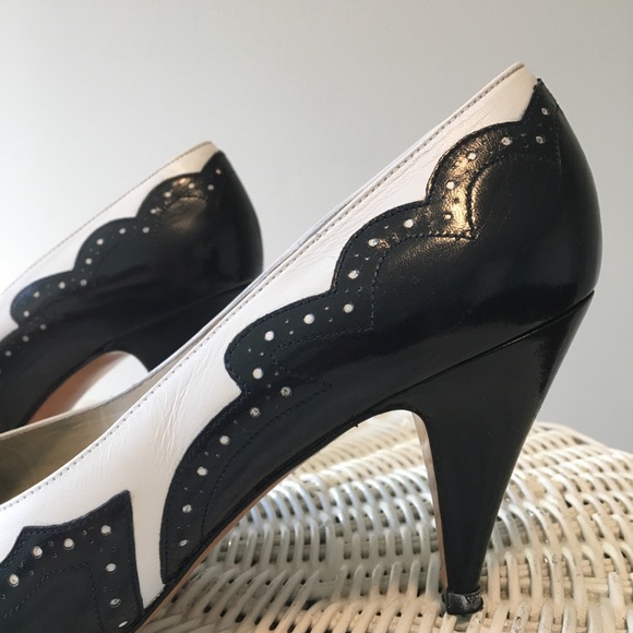Vintage EVAN PICONE Spectator Heels Pumps 💜Host Pick💜 - Picture 3 of 16